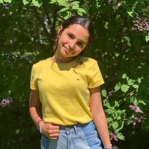 Meet your Posher, Laura